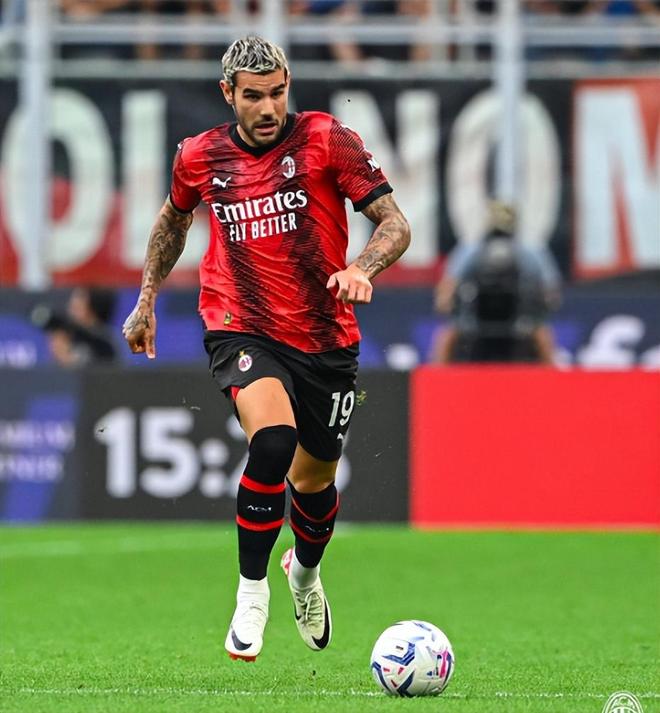 拜仁连续20场德甲进球超过2球，追平13／14赛季瓜帅的纪录