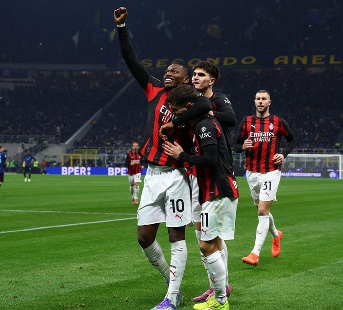 记者：阿莫林一直想要尤尔曼德，但葡体想要8000万欧解约金