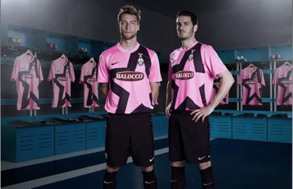 卡马文加在圣马梅斯的光芒与遗憾：进球后遭遇伤病打击