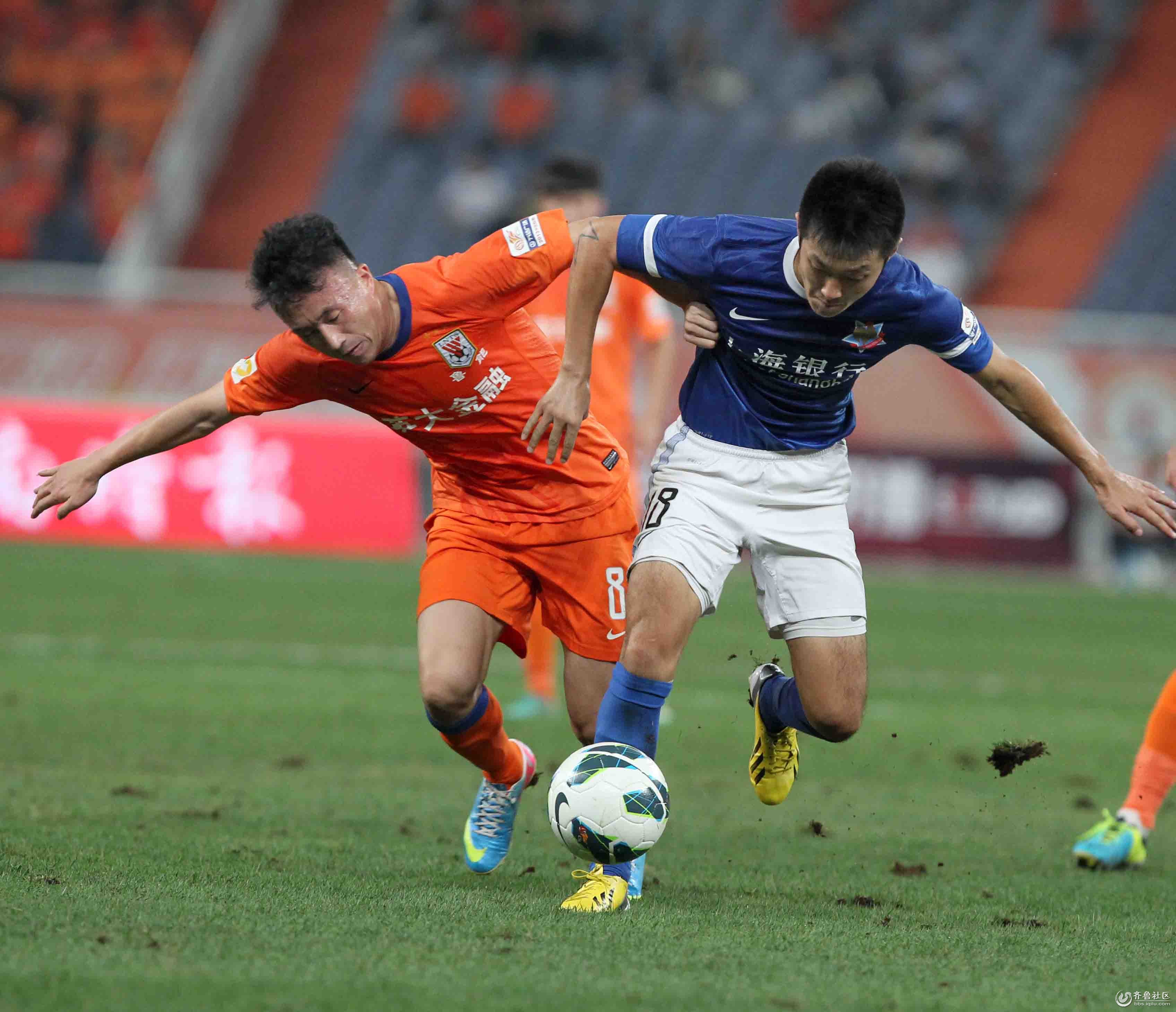 手感不错！杨瀚森首节空接+勾手+三分，得到10分2板1助