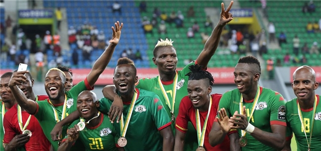 英格兰队稳健出线