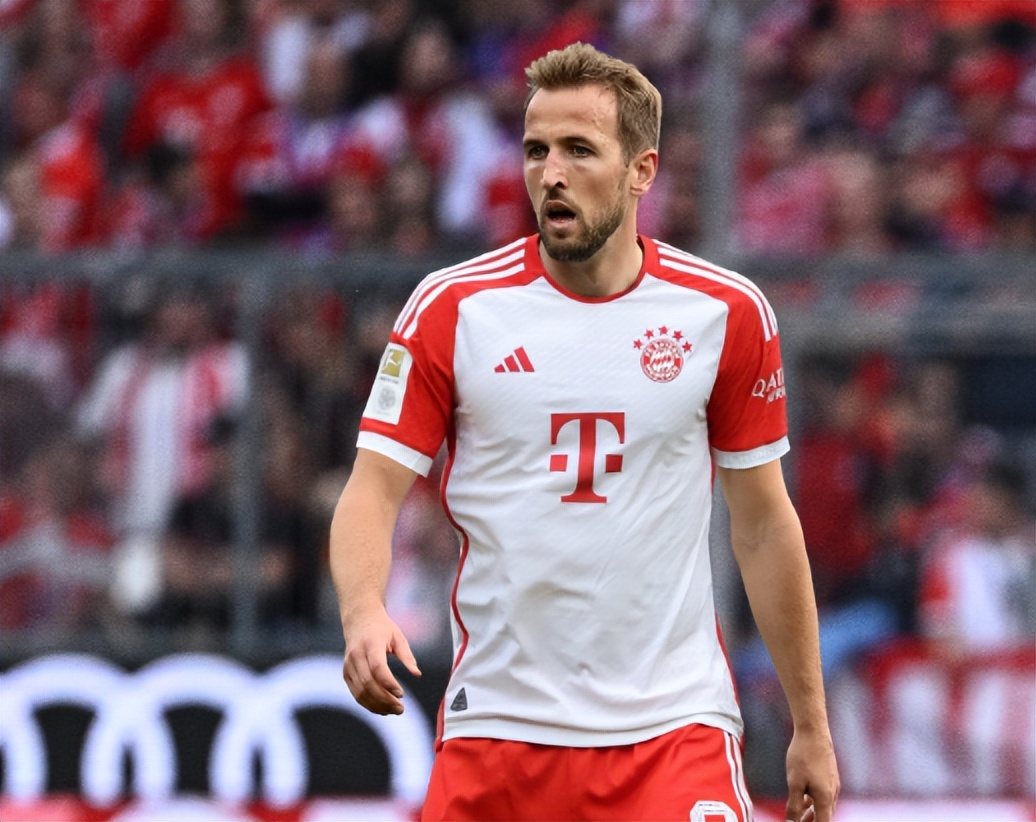 HWG！罗马诺：哥甲联赛20岁后卫阿里扎拉将加盟AC米兰